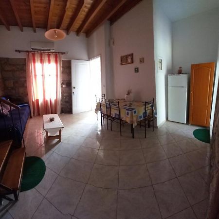Agapis Apartments Петра Екстериор снимка