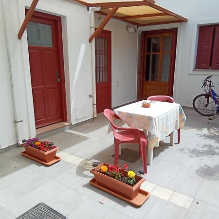 Agapis Apartments Петра Екстериор снимка