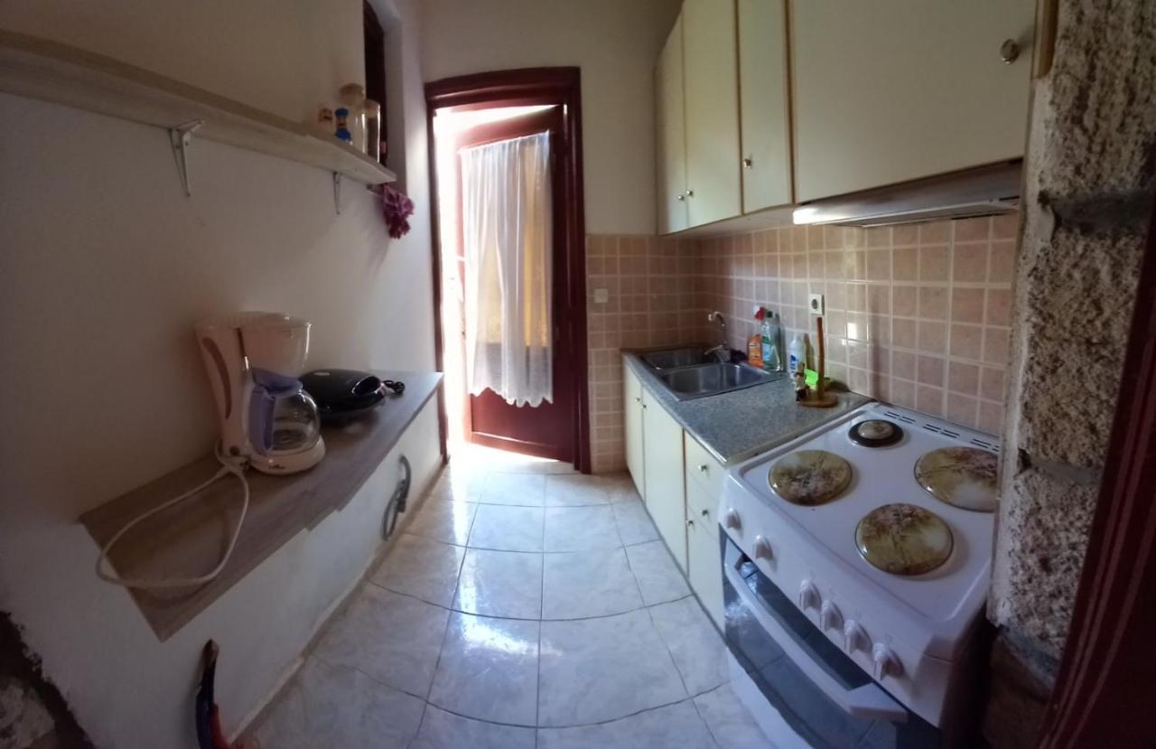 Agapis Apartments Петра Екстериор снимка