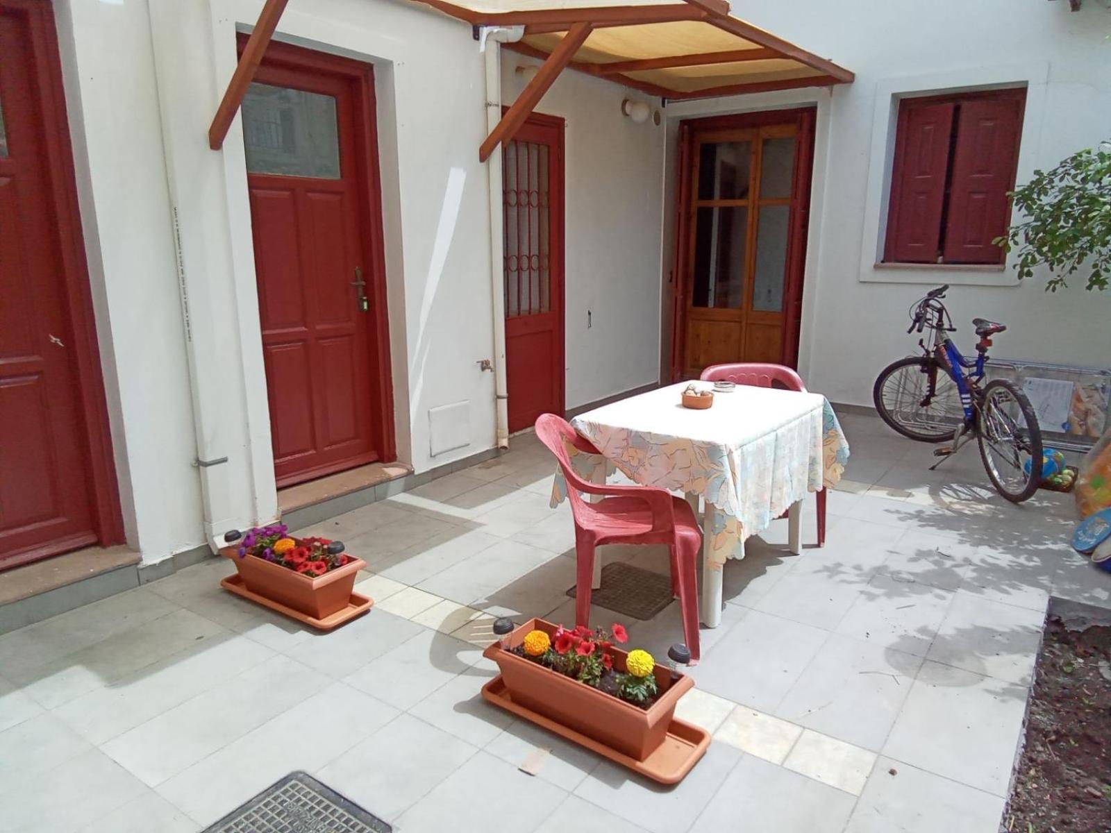 Agapis Apartments Петра Екстериор снимка